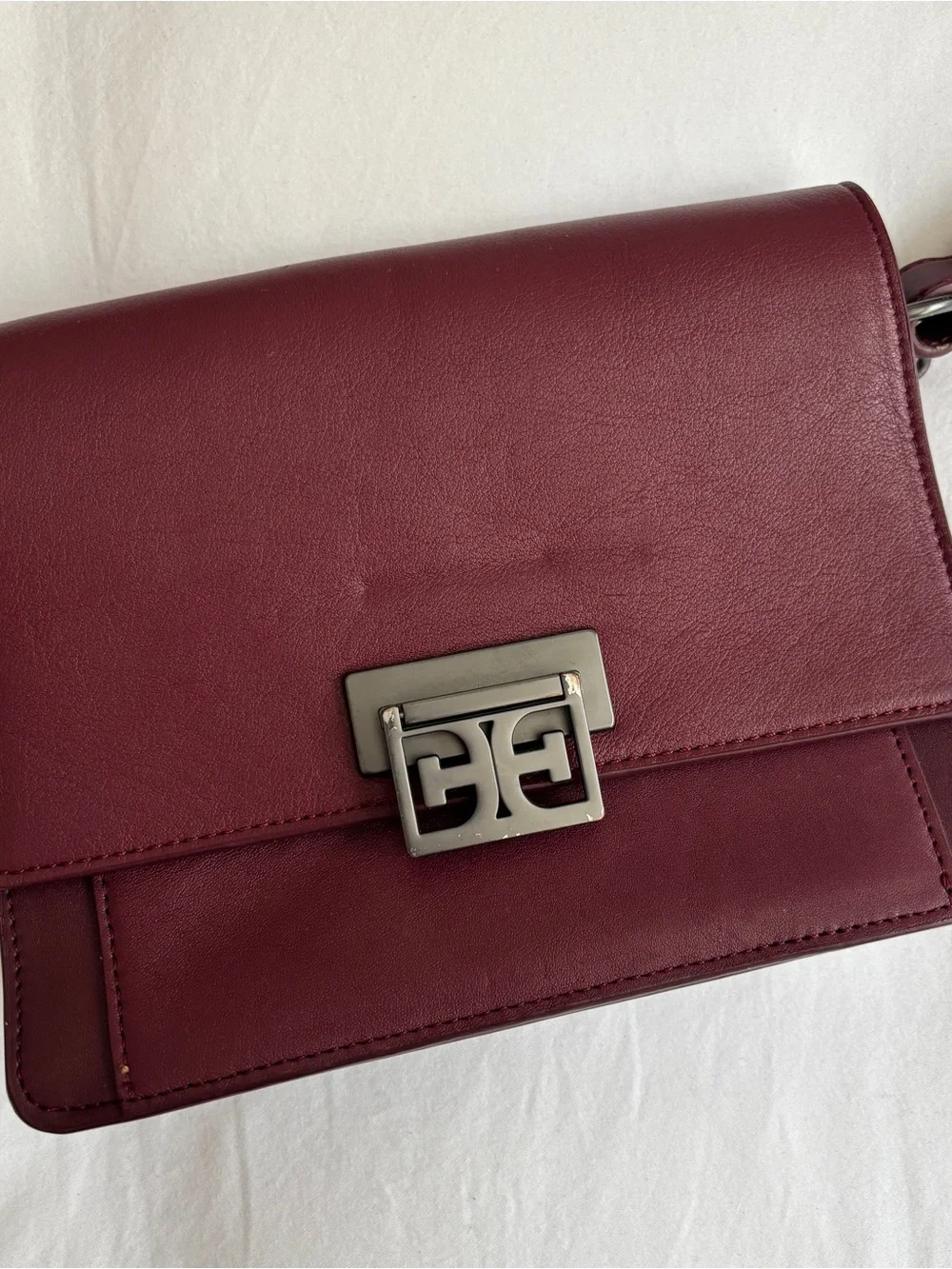 Sam Edelman compact burgundy